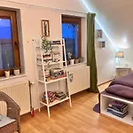 Les Pierris 펜션 라로셰안알데네