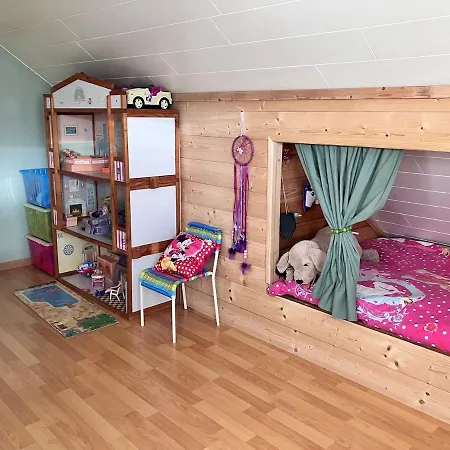 Semesterbostad Les Pierris