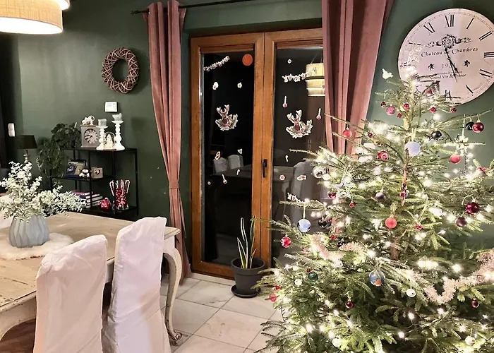 Les Pierris Semesterbostad