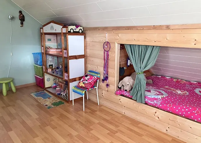 Semesterbostad Les Pierris