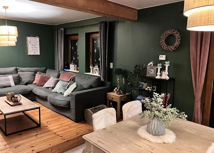 Les Pierris Semesterbostad